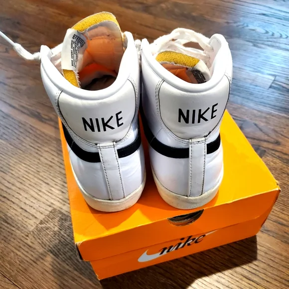 Nike Blazers Mid '77 Vintage - Picture 2 of 9